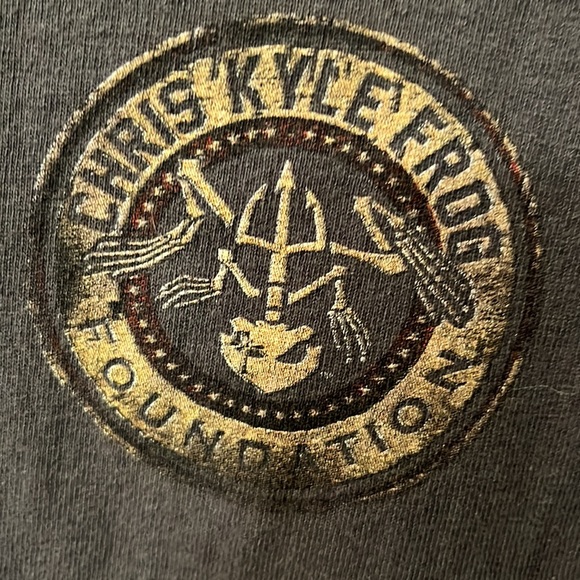 T-shirt - Picture 2 of 3